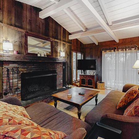 Chalet At The Base Of Okemo Mountain Лъдлоу Екстериор снимка