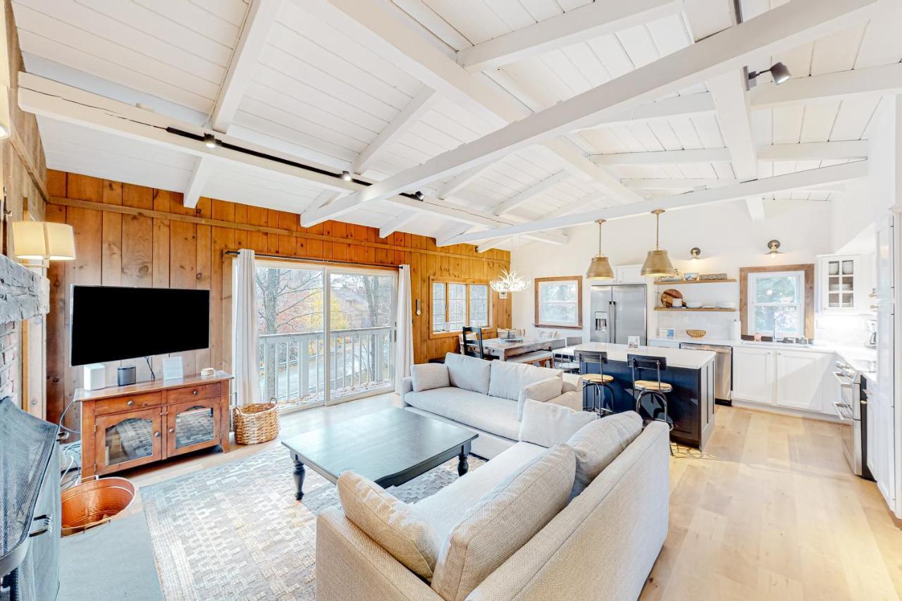 Chalet At The Base Of Okemo Mountain Лъдлоу Екстериор снимка